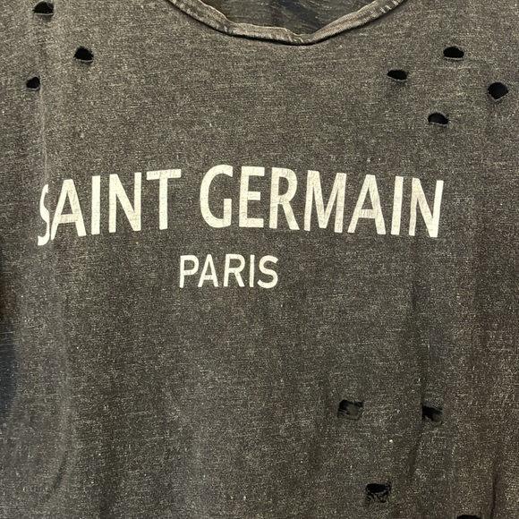 Bundle 2 for $15 😀 Forever 21 T-shirt - Picture 2 of 8